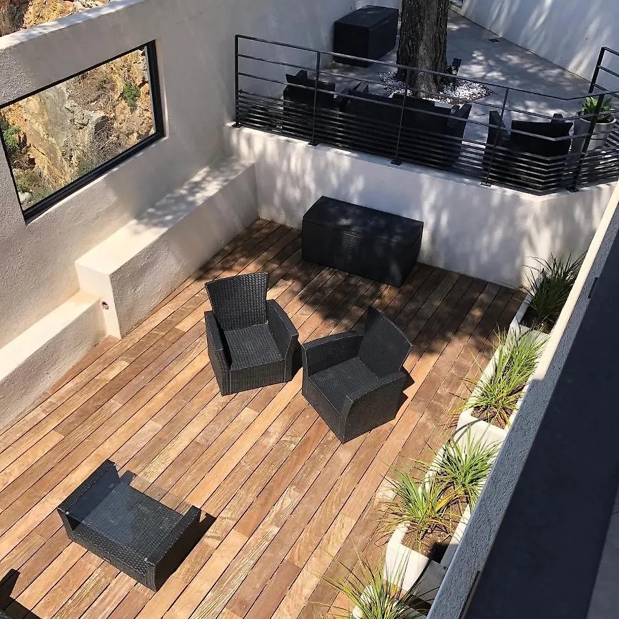 Cassis Lodges