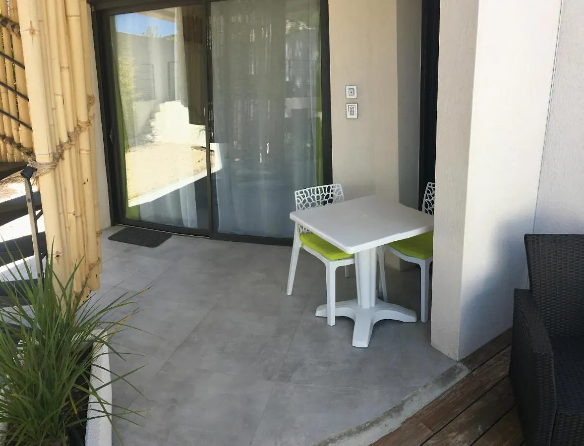 Cassis Lodges