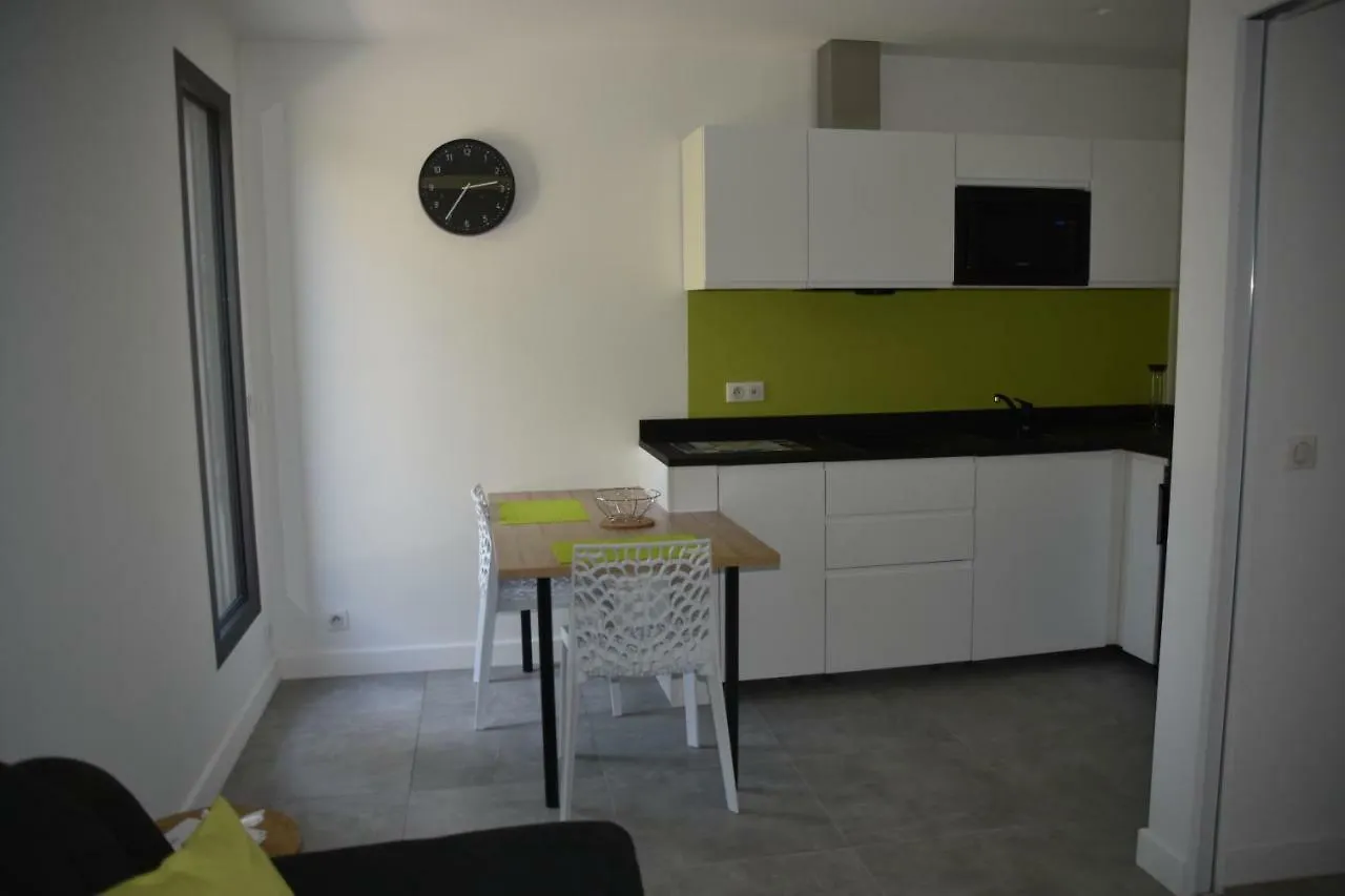 Cassis Lodges