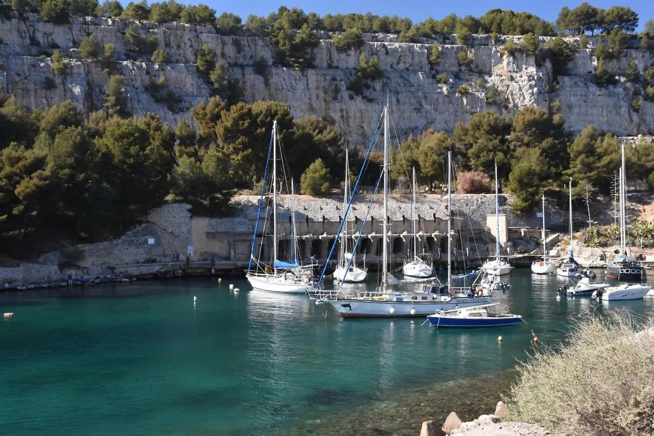 Cassis Lodges location